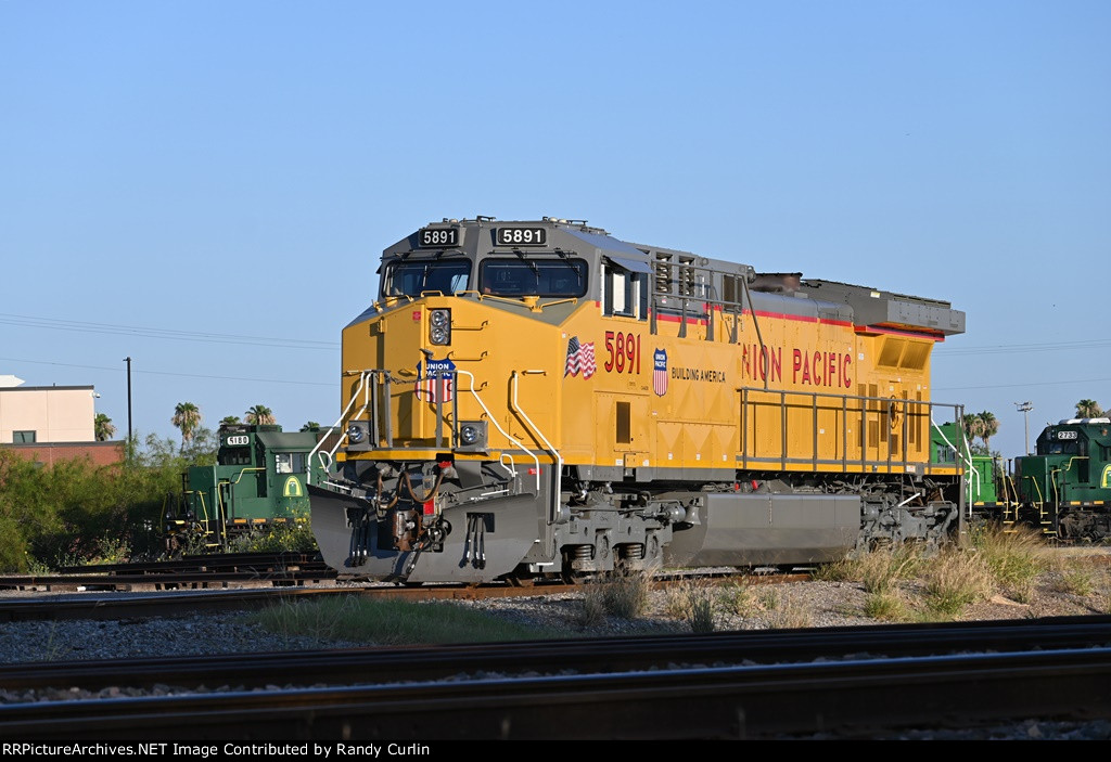 UP 5891 at Harlingen Yard